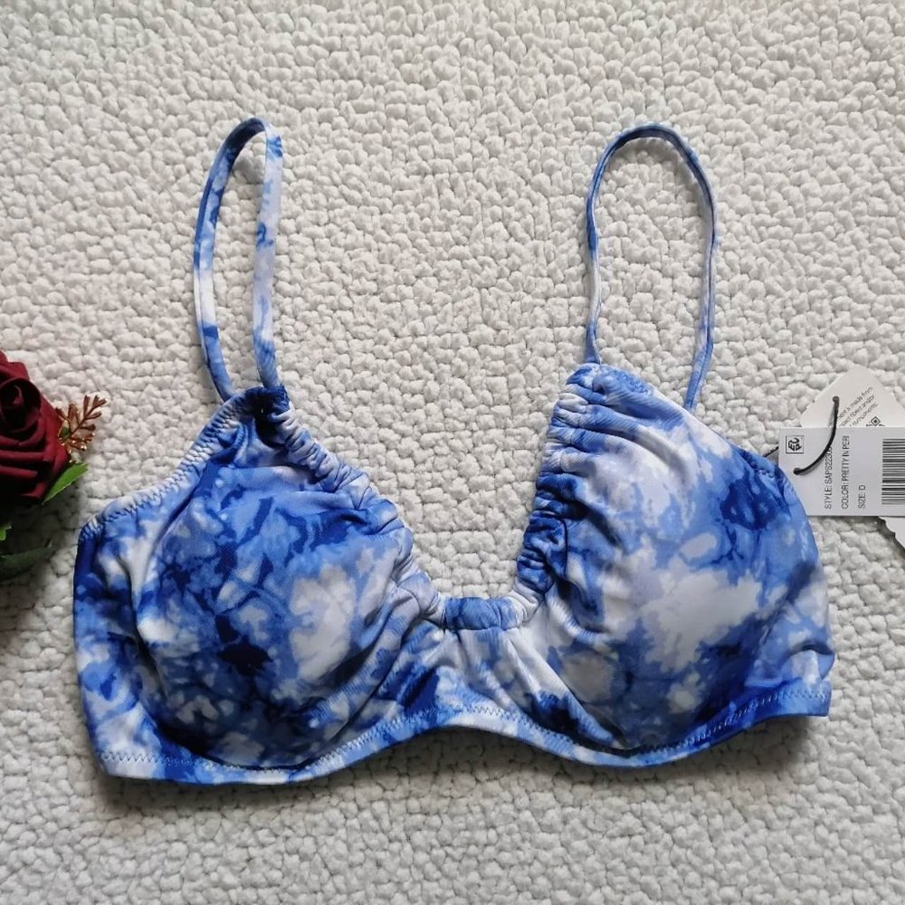 Sanctuary Women’s Poolside Tie-Dye Tunnel Bikini Top PRETTY IN PERI, Size D